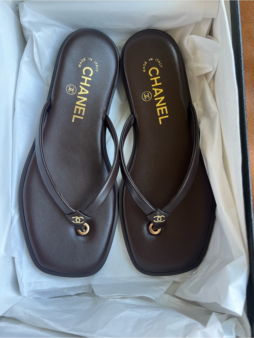 Chanel 26A brown thongs flip flops